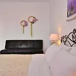 招待所 Manos *