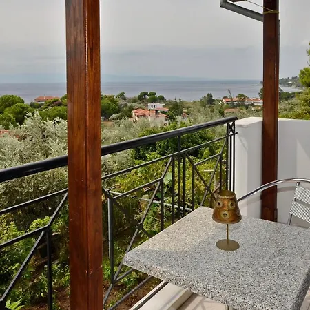 Konukevi Manos Kolios