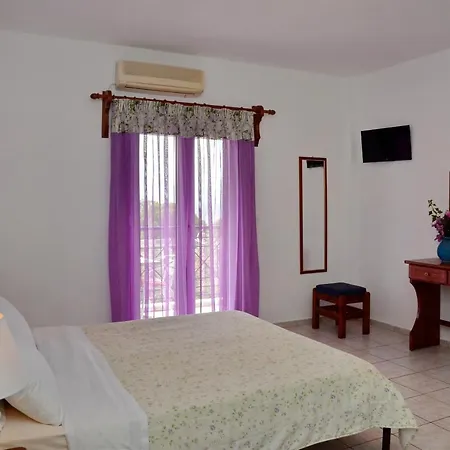 Manos Guest house *